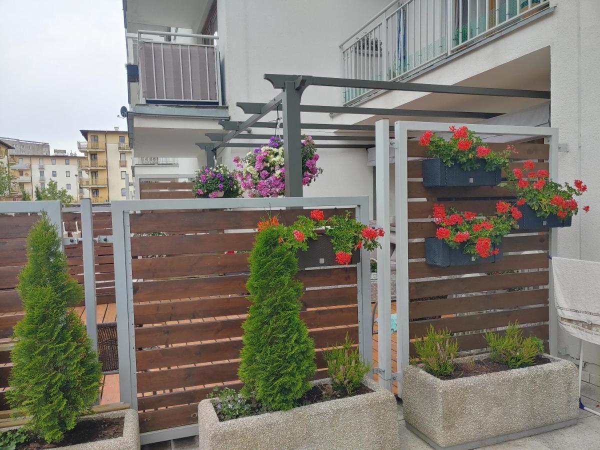 Swinoujscie Platan Patio 6 - Berry Apartments Buitenkant foto