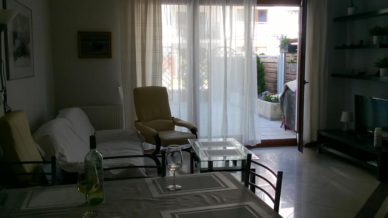 Swinoujscie Platan Patio 6 - Berry Apartments Buitenkant foto